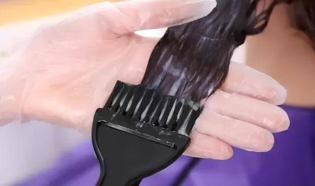 经常染发会致癌吗？频繁染发对身体有这4个伤害，大家需要牢记！