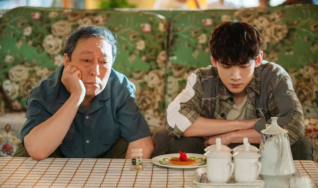 怕被子女掏空棺材本的老人,开始“养老防儿”