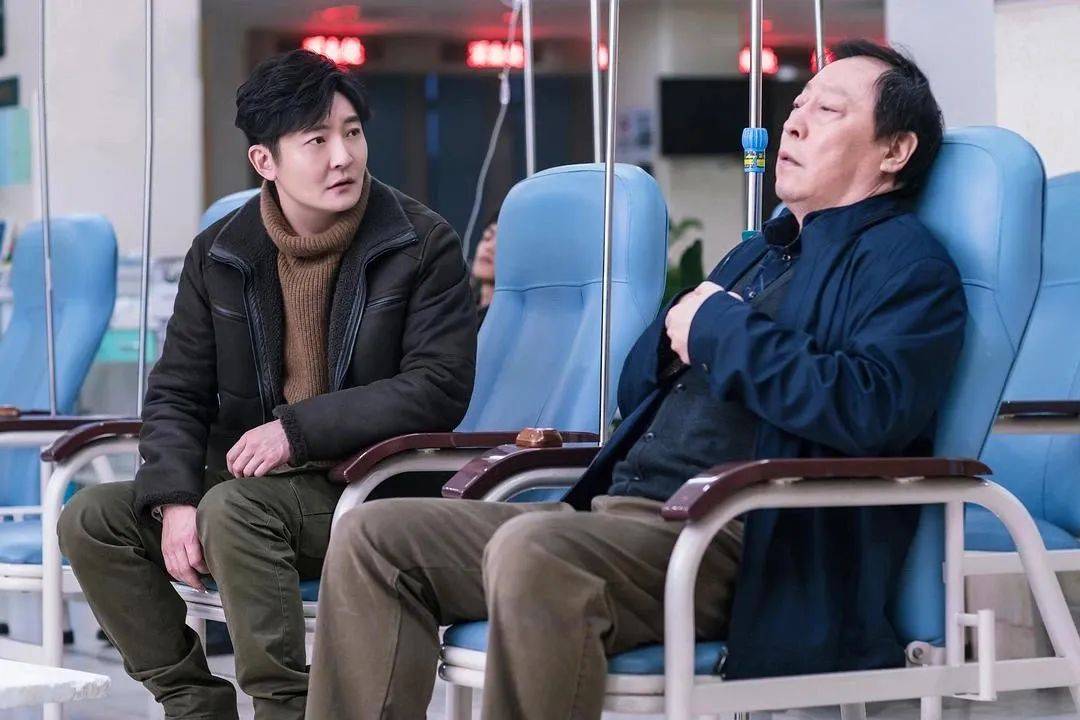 怕被子女掏空棺材本的老人,开始“养老防儿”