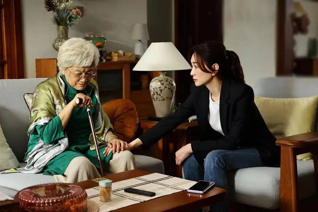 怕被子女掏空棺材本的老人,开始“养老防儿”