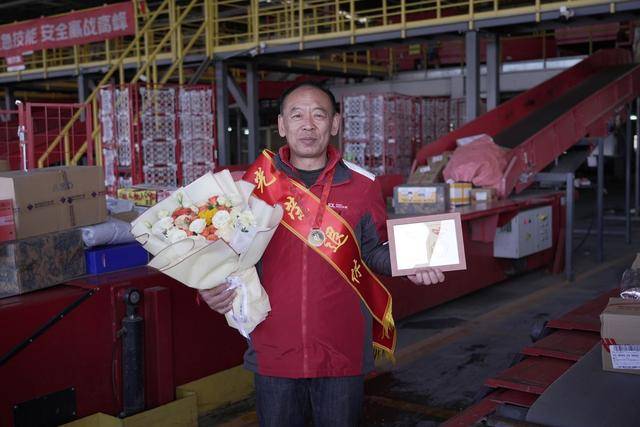 5390元！京东快递分拣员首笔养老金到账，北漂20年在北京退休