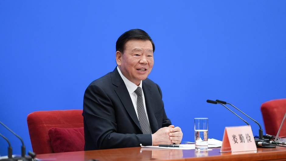 人大首场发布会，娄勤俭90分钟回答了这些热点