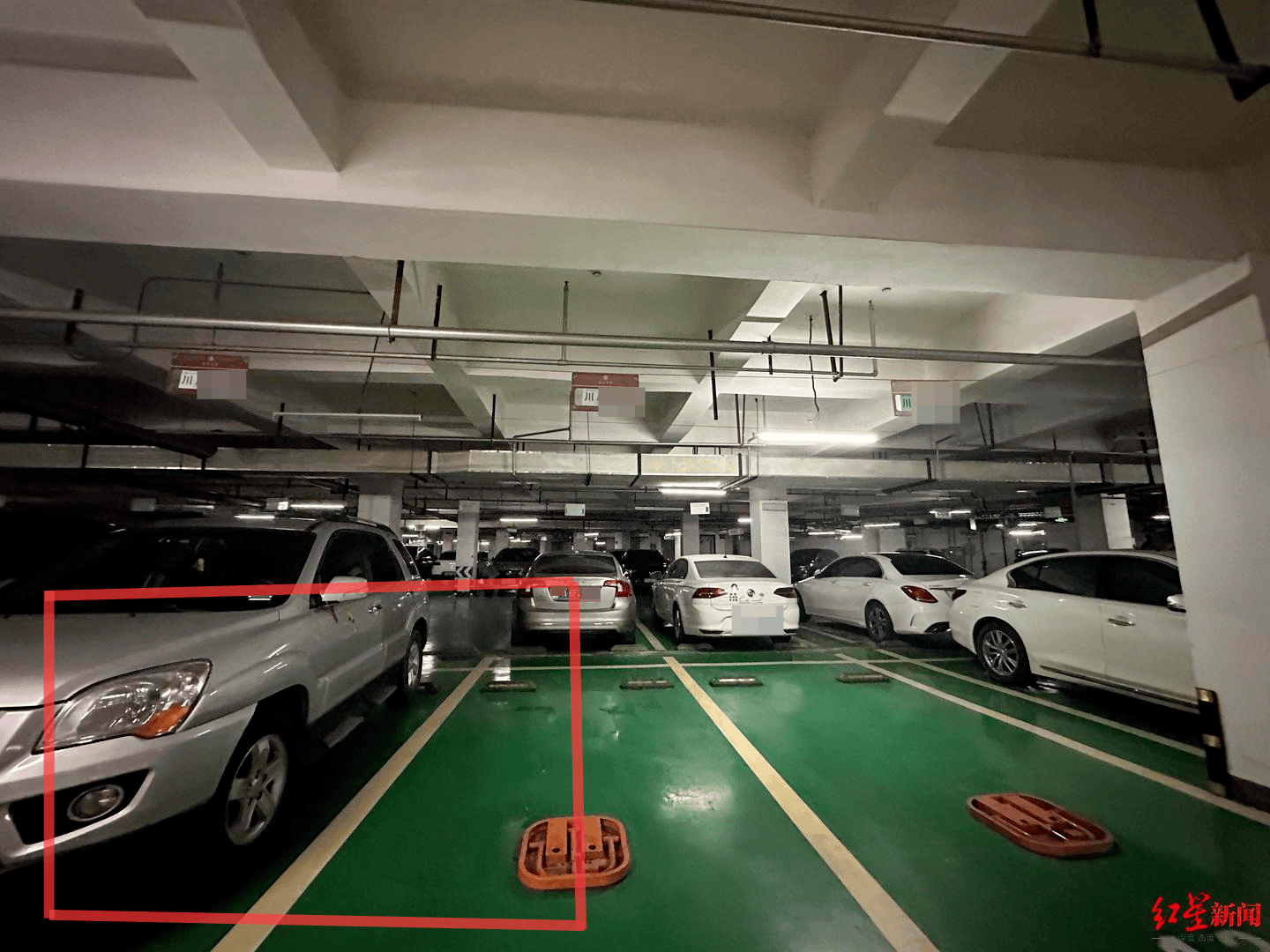 女子驾车在停车场撞上左侧车辆身亡,网传与自动泊车有关 家属:没有该功能,是意外