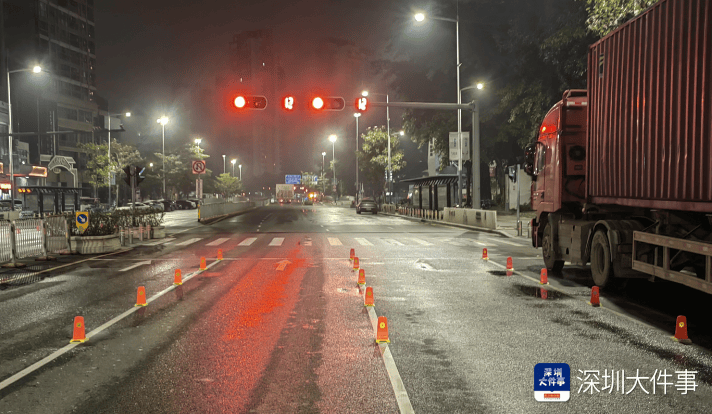 出行神器还是干扰交通？深圳马路上竖起“小锥锥”引争议