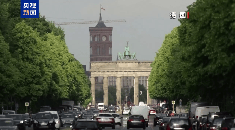 德国总统解散现任政府，发生了什么？