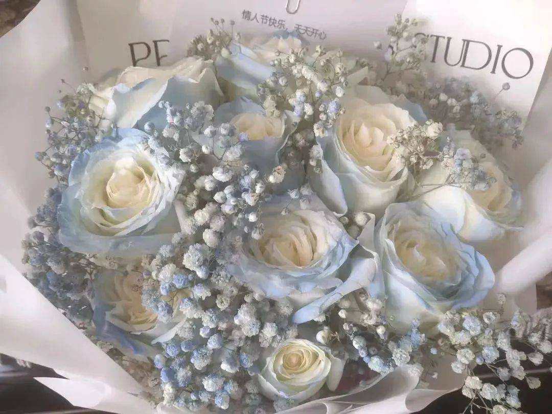 “泪水打湿烤肉饭”获赞100多万，网友：想我爸妈了