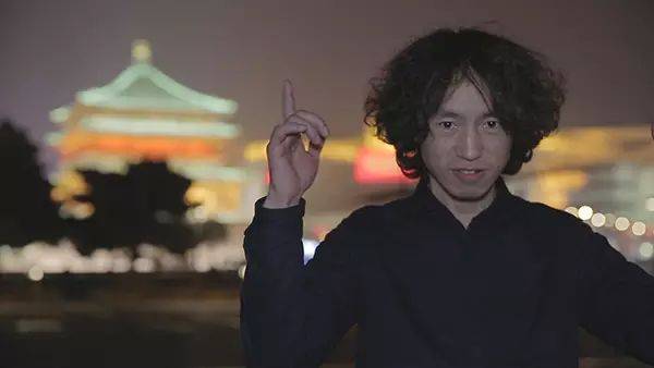 知名歌手复出!曾被强制送进精神病院