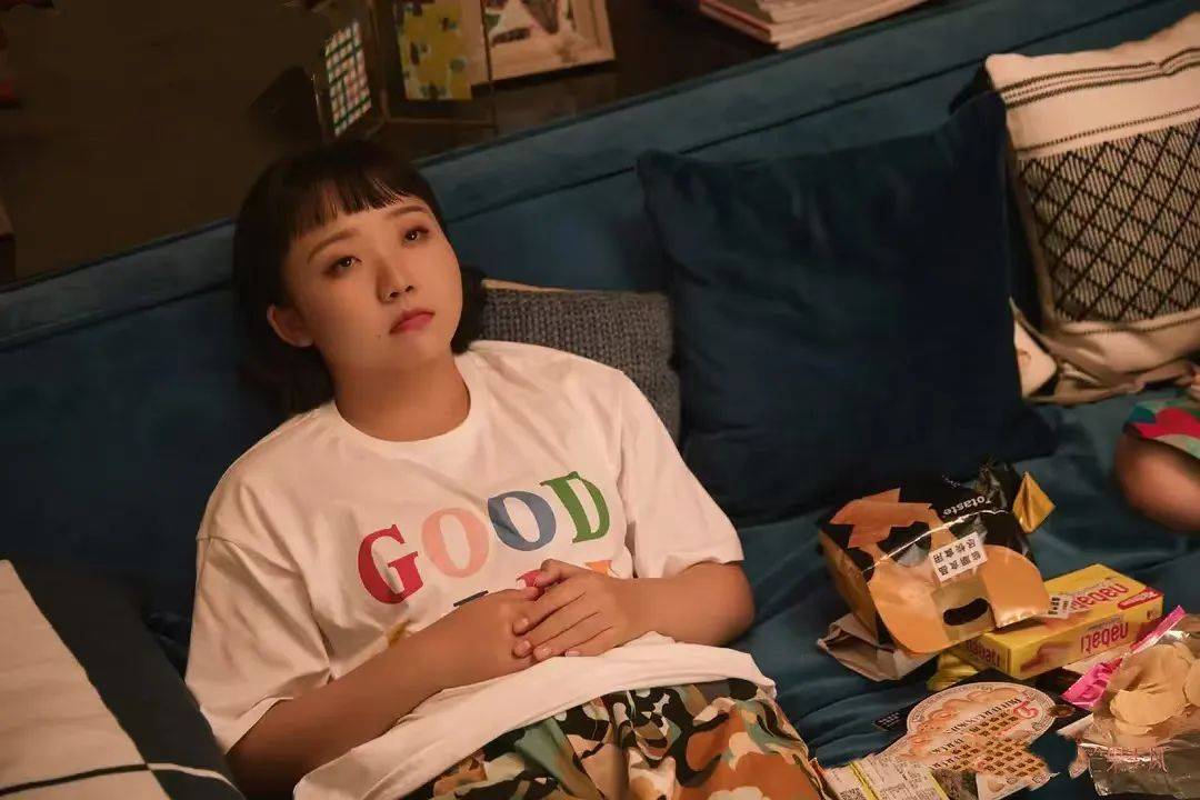 一个月只花30元,985毕业生挤满躺平赛道