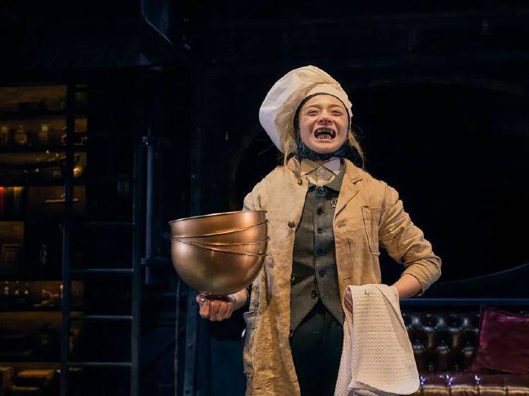 南京地铁现“诡异人脸”?官方回应来了