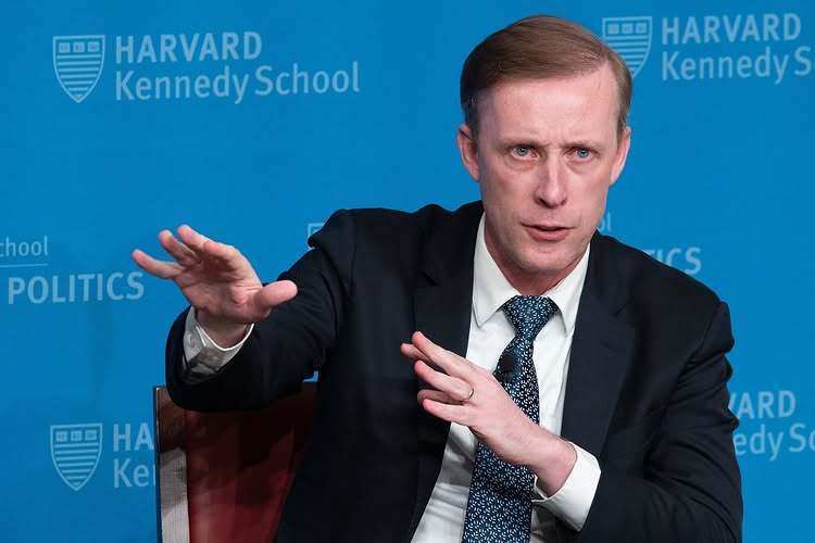 沙利文猛批特朗普:中美不是零和博弈,两国将长期共存