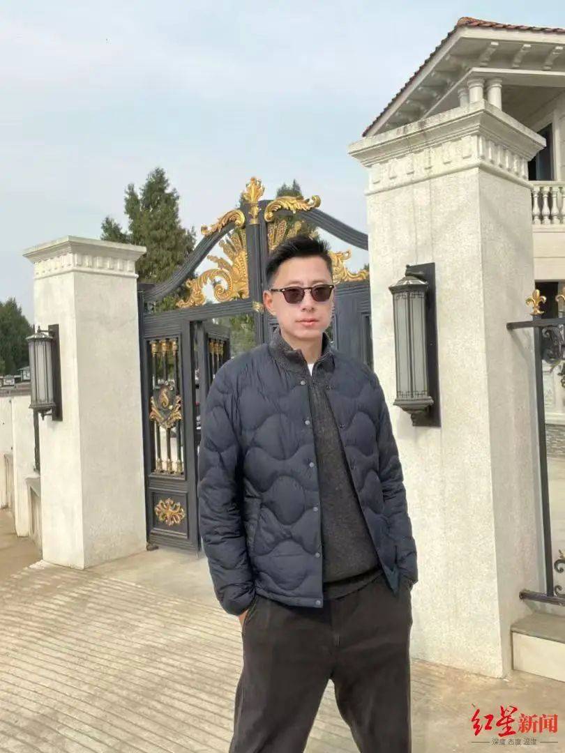 小伙搬砖9年攒200万，修别墅买车：宁愿不要这些钱，若时间倒流想好好读书