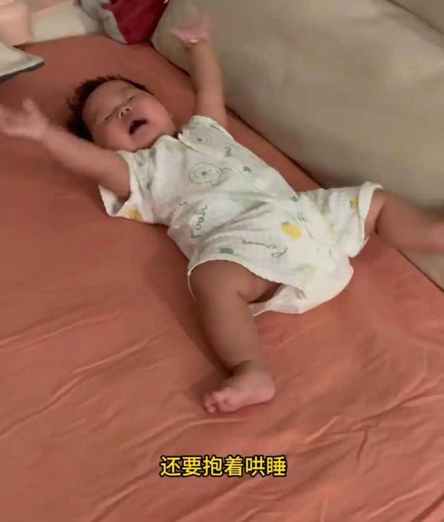 男子全职带娃患产后抑郁现已离婚,呼吁关注理解产后抑郁