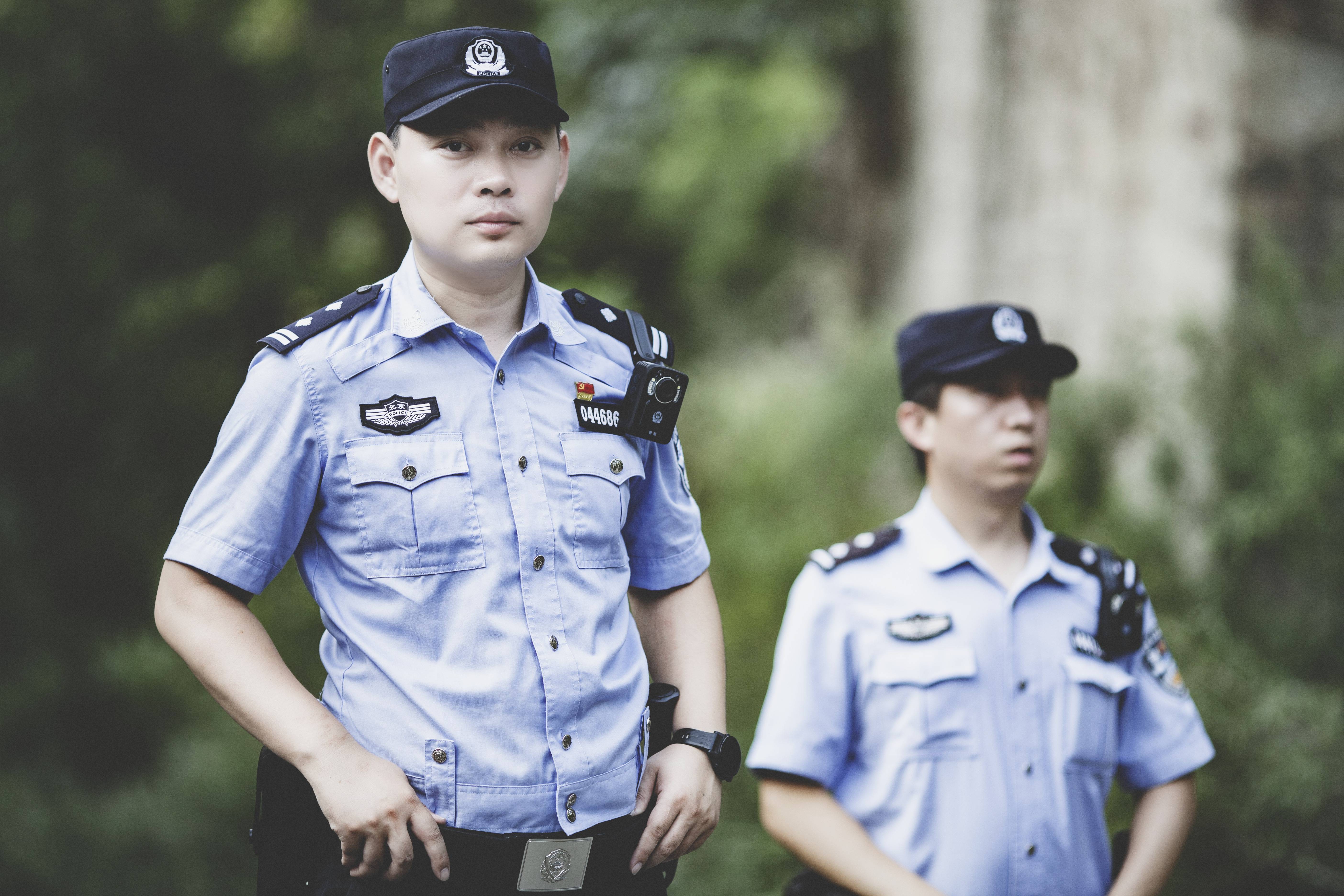 森林警察韩孟祺：乔装成驴友潜伏密林中，抓获“粘鸟”嫌疑人