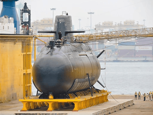 台媒:台“海军参谋长”间接证实,台军首艘自造潜艇“海鲲”号4月海试“跳票”