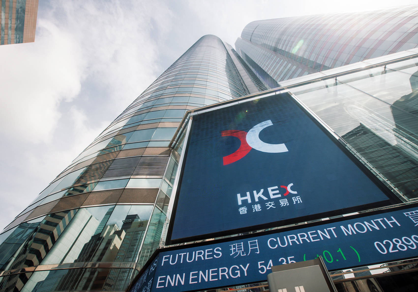 创纪录！香港再出手，卖出605亿港元！发生了什么？