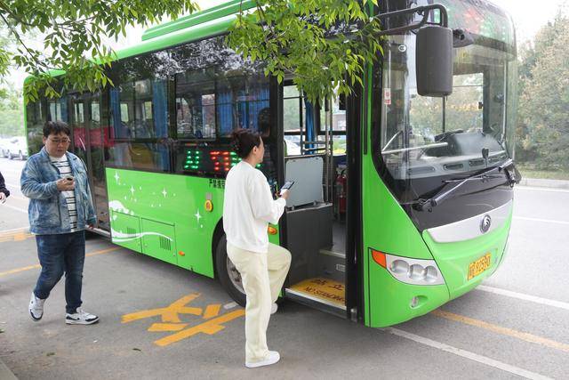 今晨,北京首条外埠进京公交线开通运营