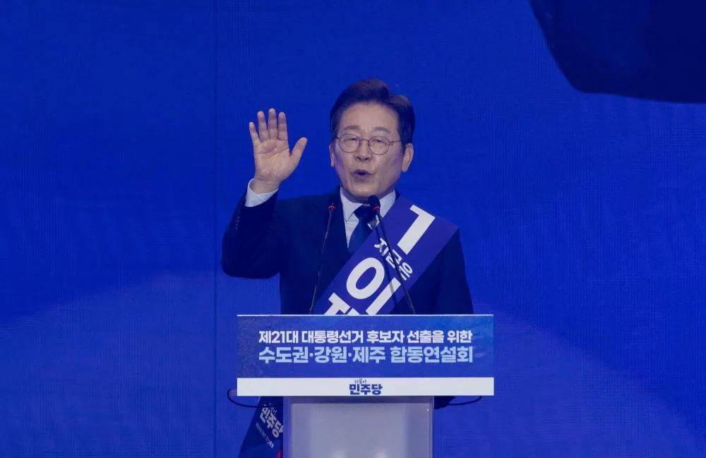 屡次破音！韩总统候选人李在明竞选活动声嘶力竭拉票