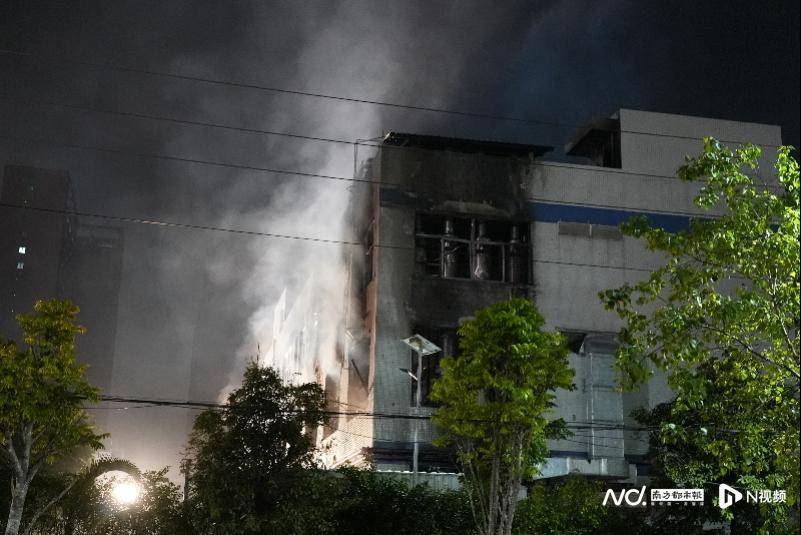 昨夜,中山一公司突发大火, 事发时火光冲天