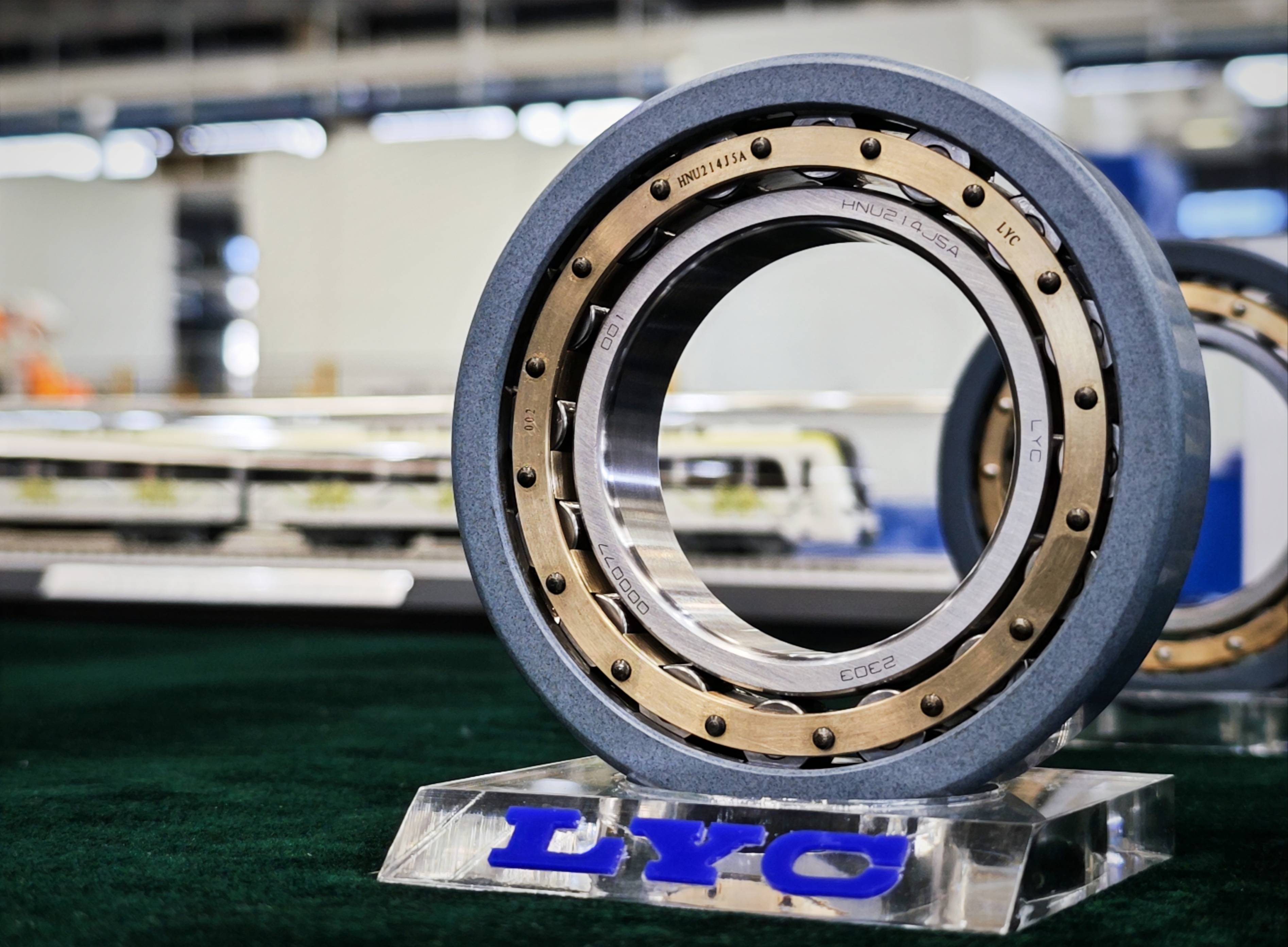 第1视点丨跟随总书记走进洛阳轴承集团 了解先进制造业发展