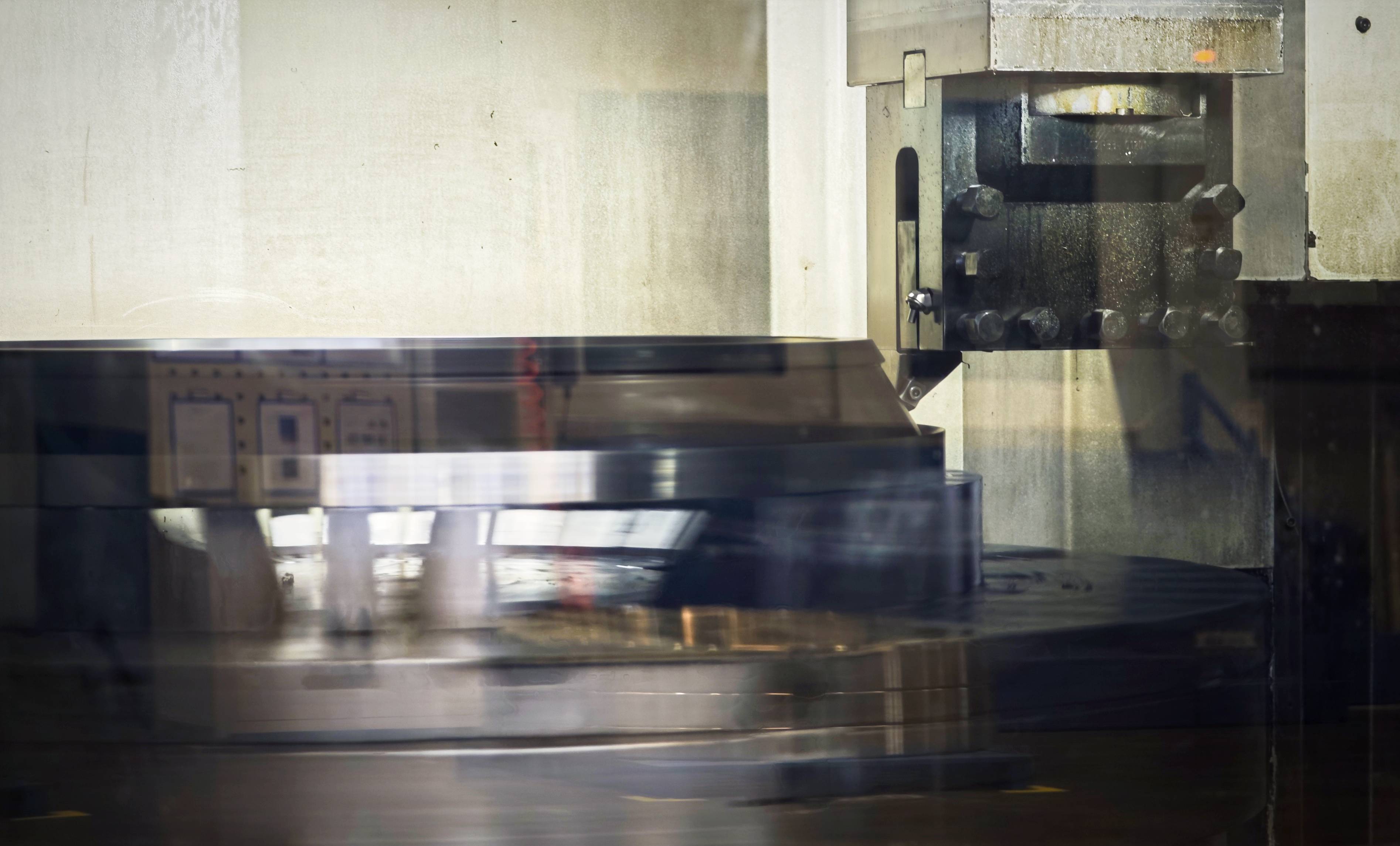 第1视点丨跟随总书记走进洛阳轴承集团 了解先进制造业发展