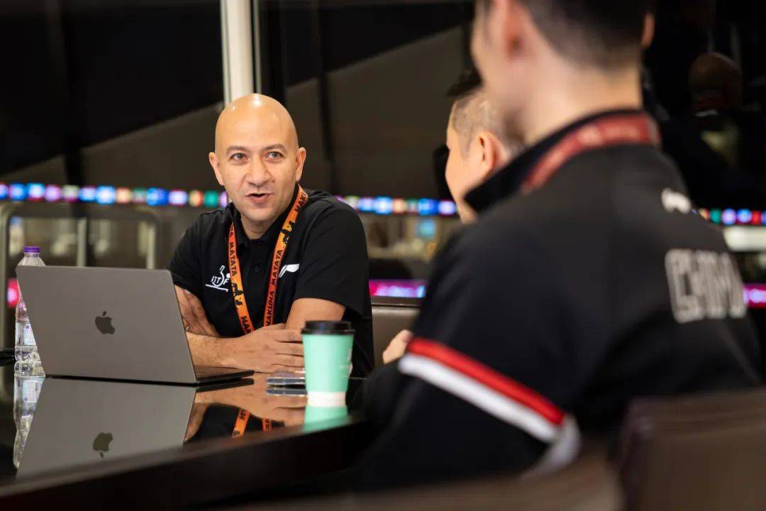 王楚钦球拍受损，国乒提出抗议，最新回应来了！