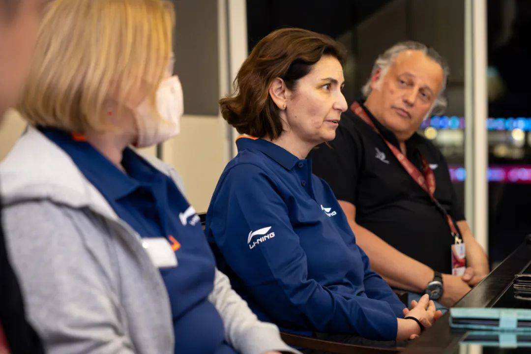 王楚钦球拍受损，国乒提出抗议，最新回应来了！