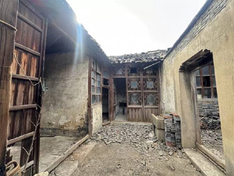 扬州一清代文物合院618元起拍，此前已流拍两次