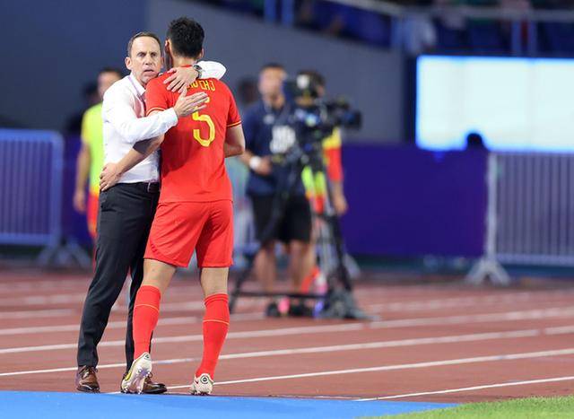 国足新帅人选初定,“老熟人”能走出新路子吗?