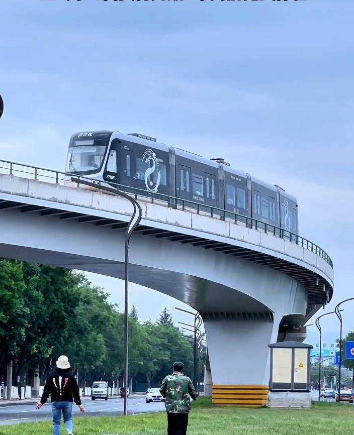 曾被通报批评,甘肃天水有轨电车经整改后二期开通运营,首月免费乘坐