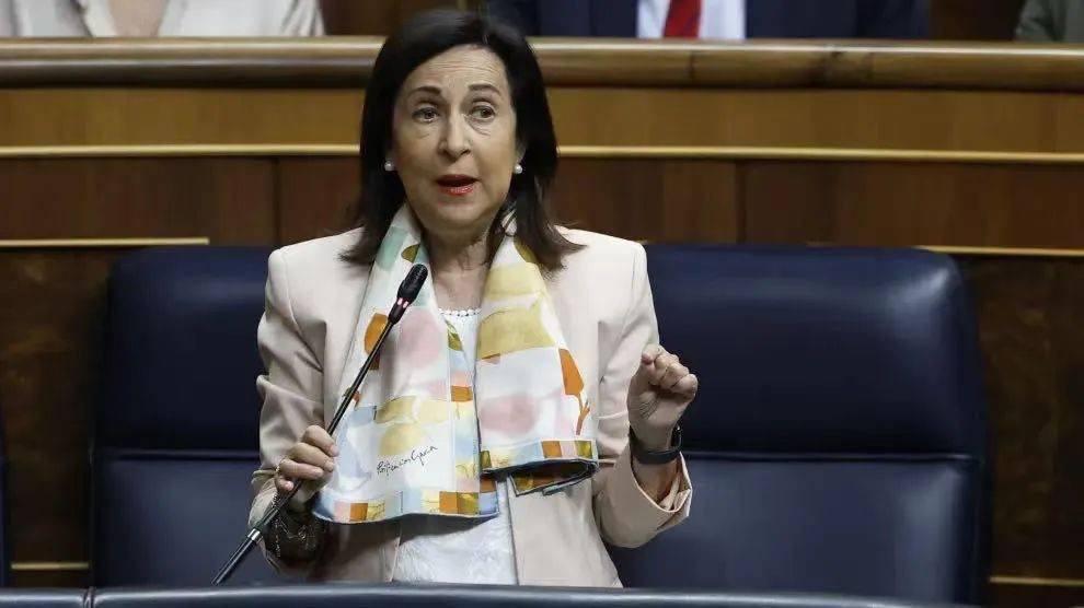 美国航母、轰炸机，已部署