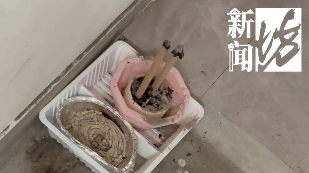 上海一老人拒绝疏通马桶，整栋楼天天被臭味“袭击”！邻居们真崩溃了