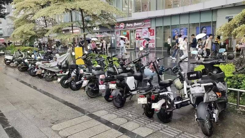 广州将要求外卖电动自行车悬挂黄底黑字专用号牌!9月起实施