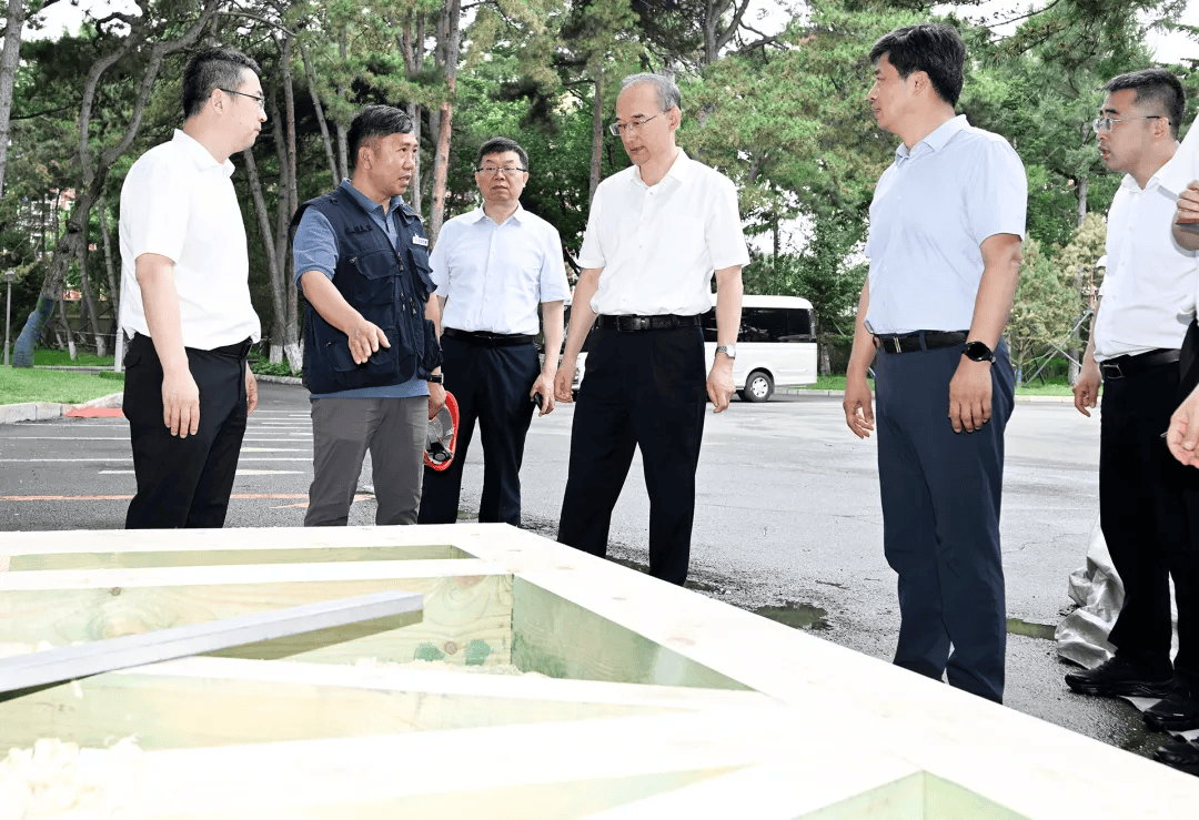 “能不吊顶就不吊顶,能不贴砖就不贴砖”,吉林省委书记调研历史建筑修缮