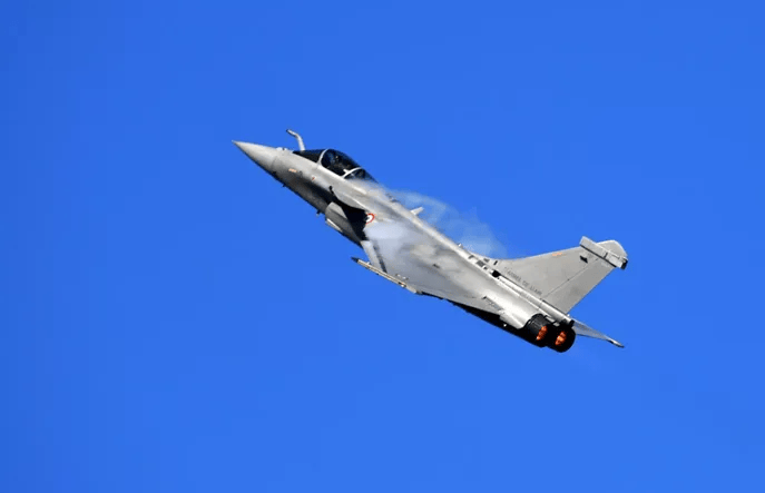 法方诬称中方贬低“阵风”战机，国防部回应