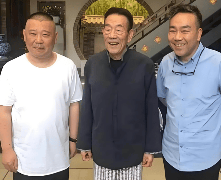 郭德纲发文悼念相声演员杨少华，李金斗称杨少华在午休时安详辞世，生前状态良好