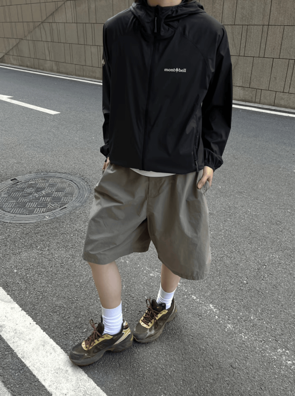 一生怕晒的中国人，正在把皮肤衣穿成“荷尔蒙战袍”