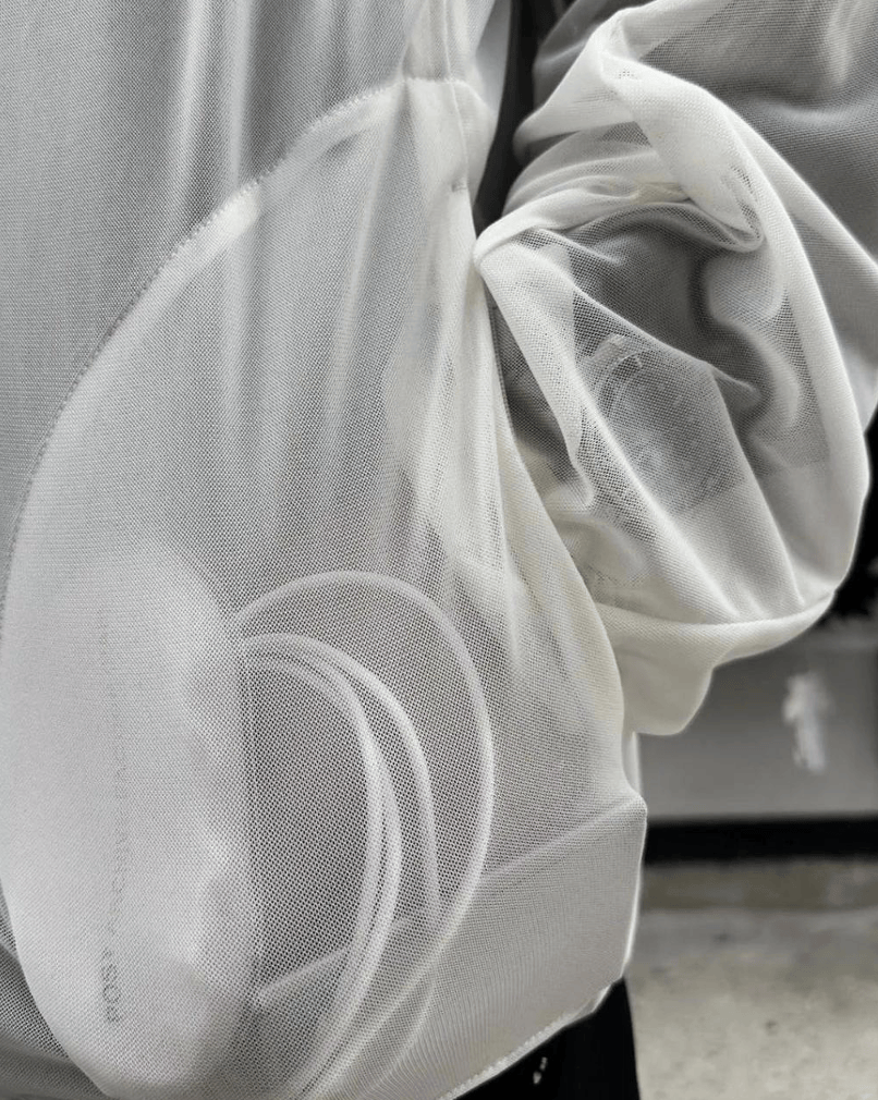 一生怕晒的中国人，正在把皮肤衣穿成“荷尔蒙战袍”