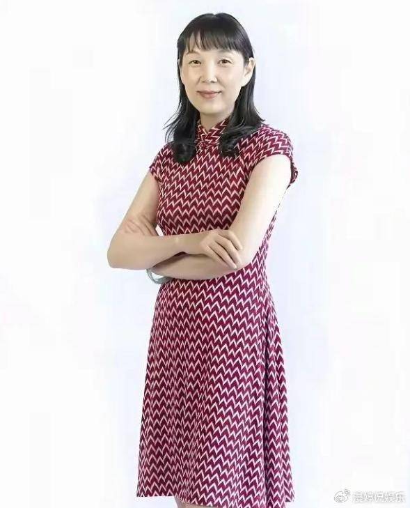 杜建英大学旧照曝光,难怪能上位!两儿子名字暗藏深意,手握股权