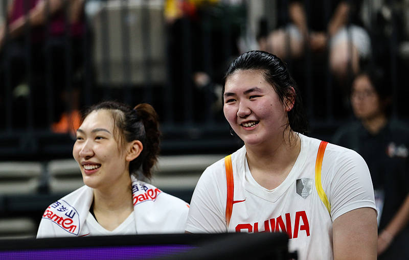 “碾压”内线的张子宇频遭对手小动作针对，韩旭提醒不要掉入“情绪陷阱”