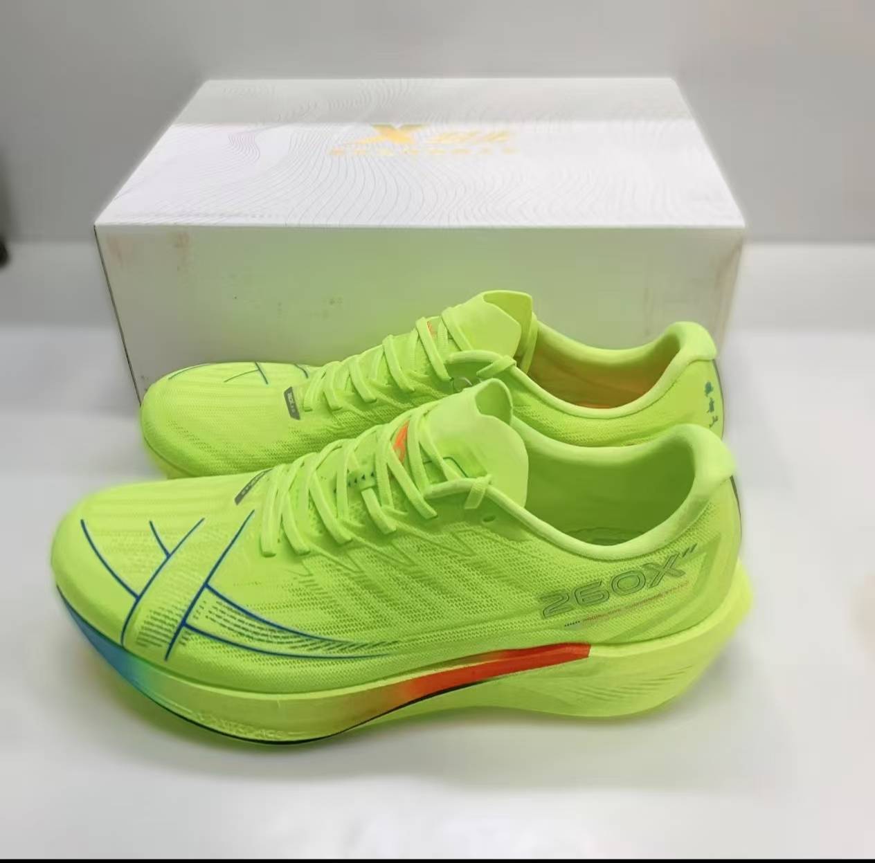 “一年设计白干了！”设计专业大学生乘高铁行李箱丢失，行李架处无监控，多方回应