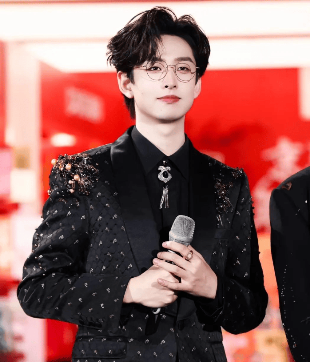 女演员自曝患精神疾病，“不想让所有人都来可怜我”