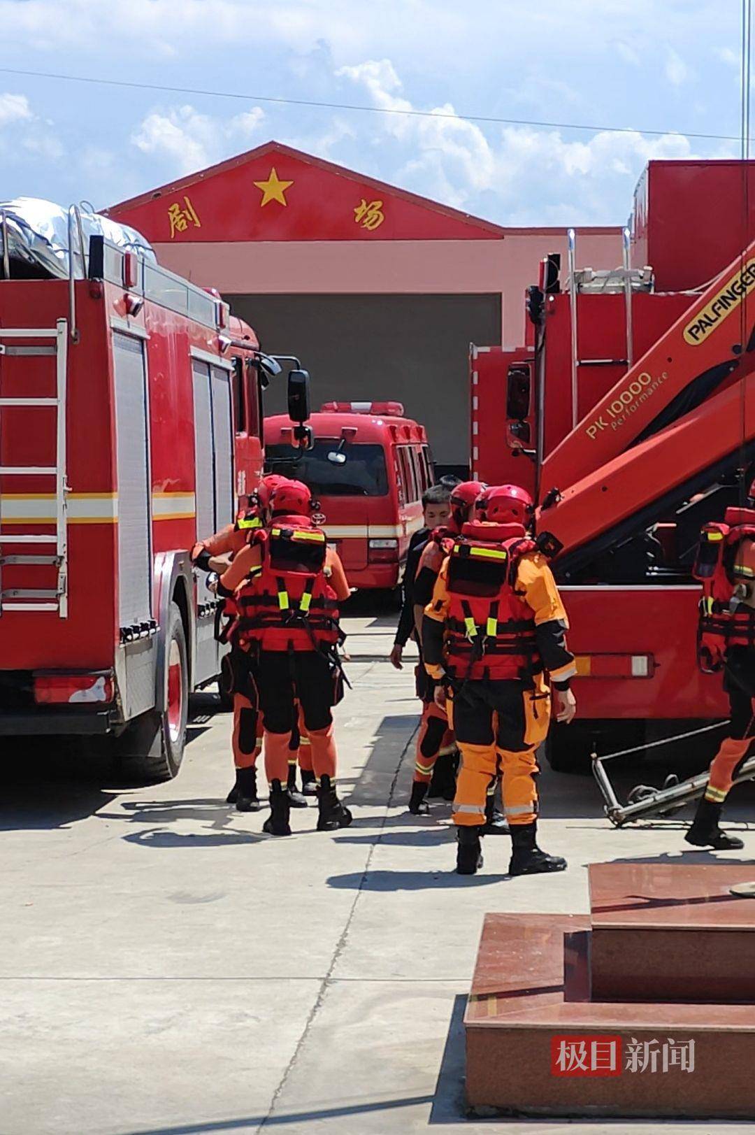 大同失联客车女司机亲属发声：她40多岁有一儿一女，村民凌晨四点会坐她的车去干活