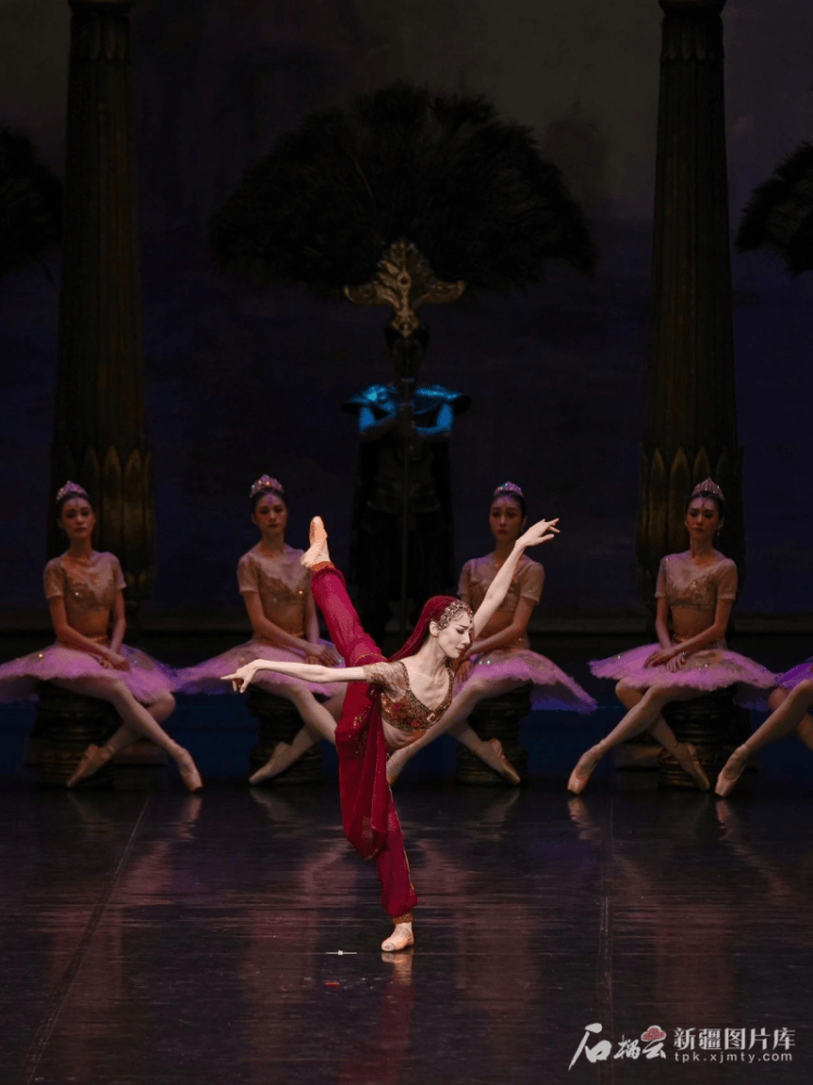 以舞会友 艺韵长存——第七届中国新疆国际民族舞蹈节综述