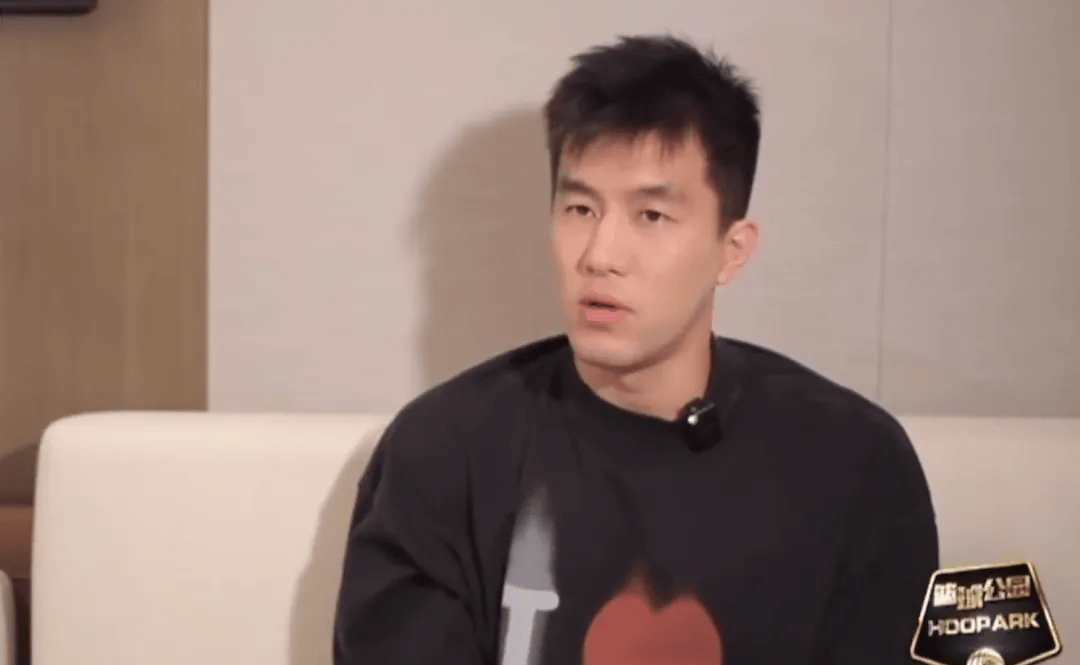 31岁郭艾伦直言想回国家队，但应该没什么机会了，此前眼睛被队友误伤，缝了40多针