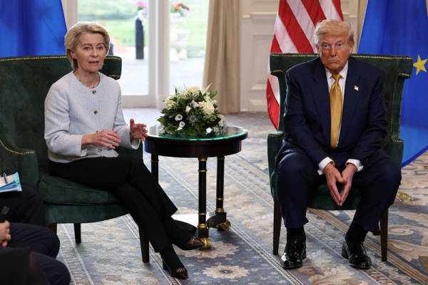 特朗普又抱怨欧盟：针对美企，放行中企，请尊重美国