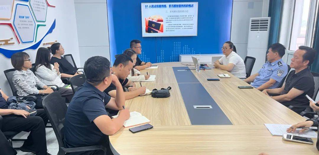 乌达区举办示范文本及“两库”案例资源推广应用专题培训会