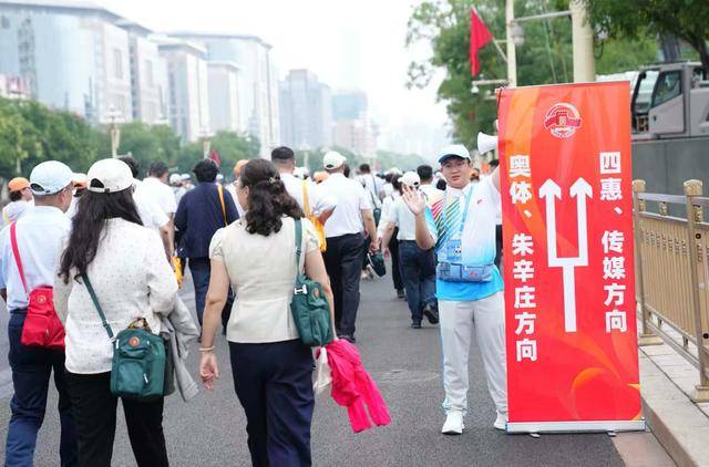 4万余名观礼人员50分钟内快速疏散，参加招待会的嘉宾半小时内完成转场