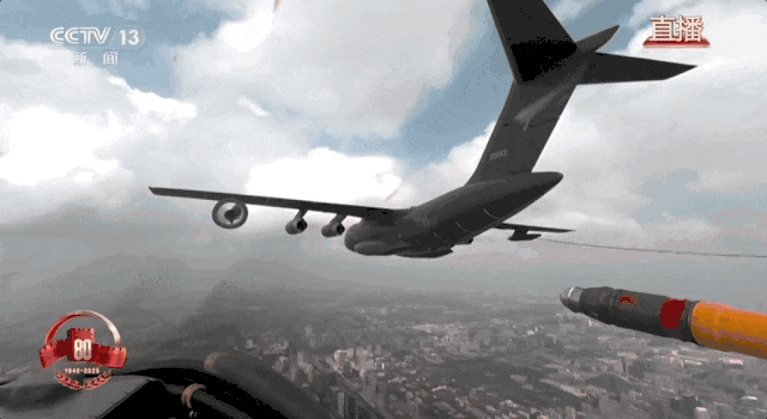 阅兵最帅女机长，是她！