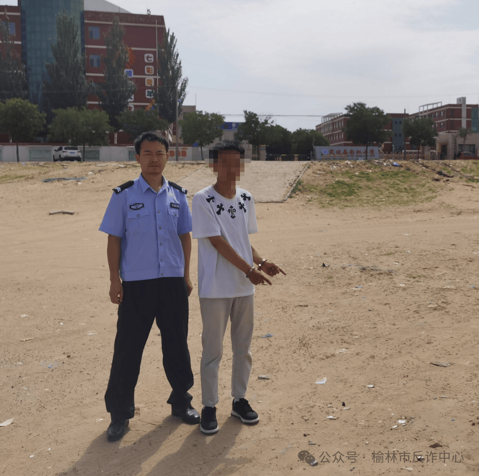 陕西榆林多名中学生为防止被学校发现，将手机藏于电动车座椅下，坏消息：小偷发现了