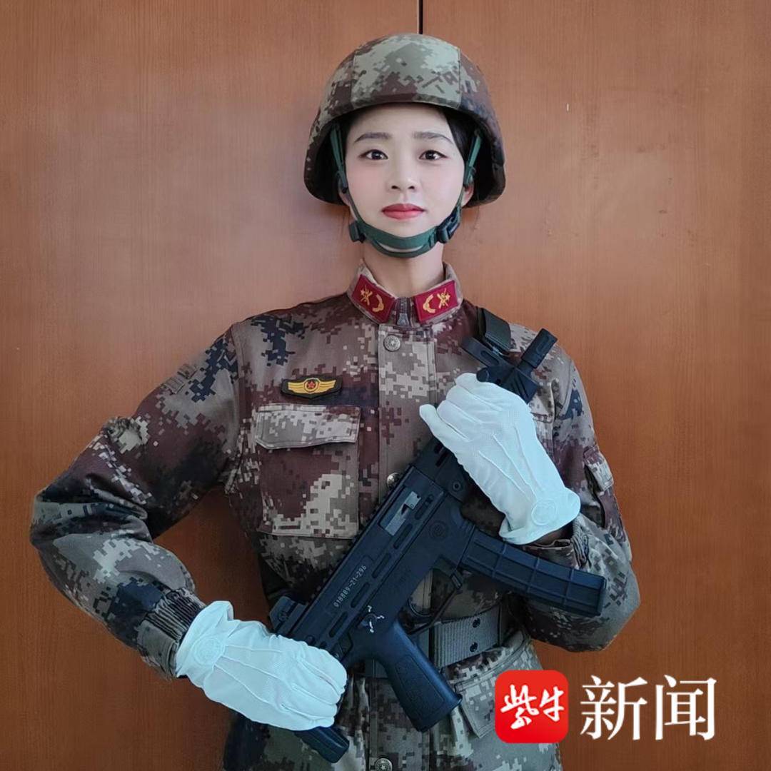 今天，来自南京湖南路女子民兵连的她们在天安门广场接受检阅